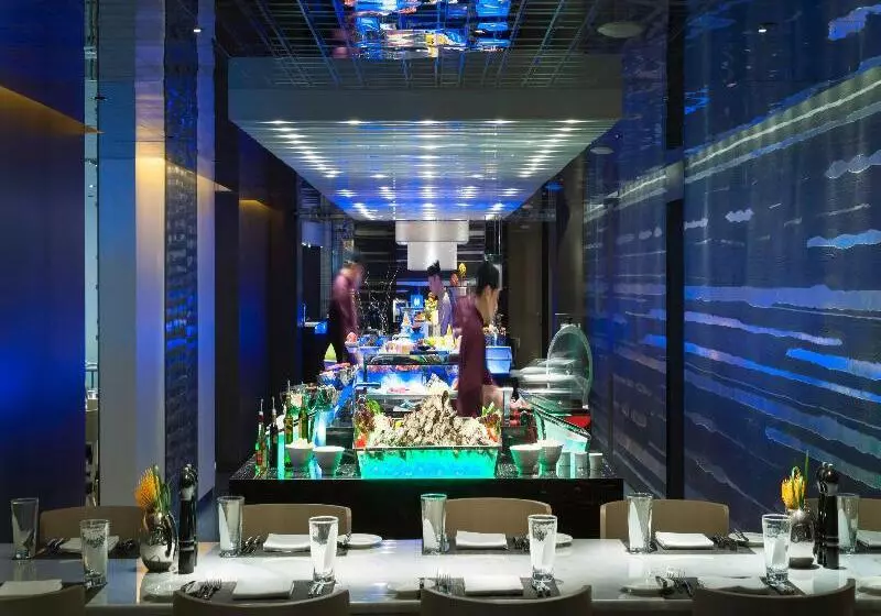 Gateway Hotel, Marco Polo