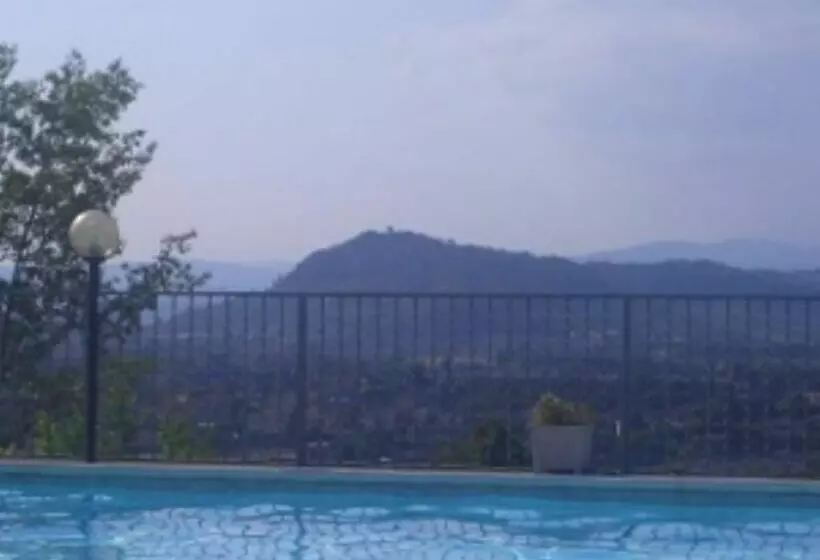 בית מלון כפרי Genziana