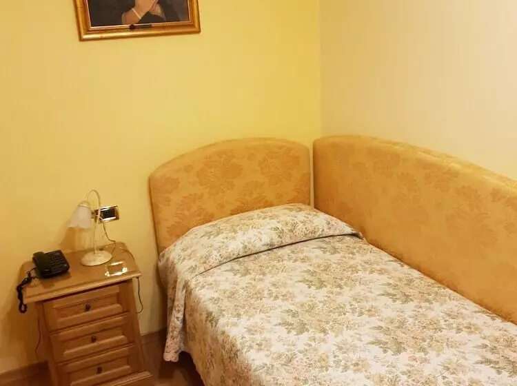 בית מלון כפרי La Rosa