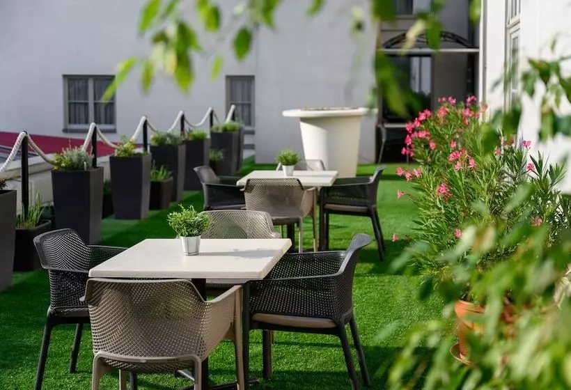 Hotel Mercure Szekesfehervar Magyar Kiraly