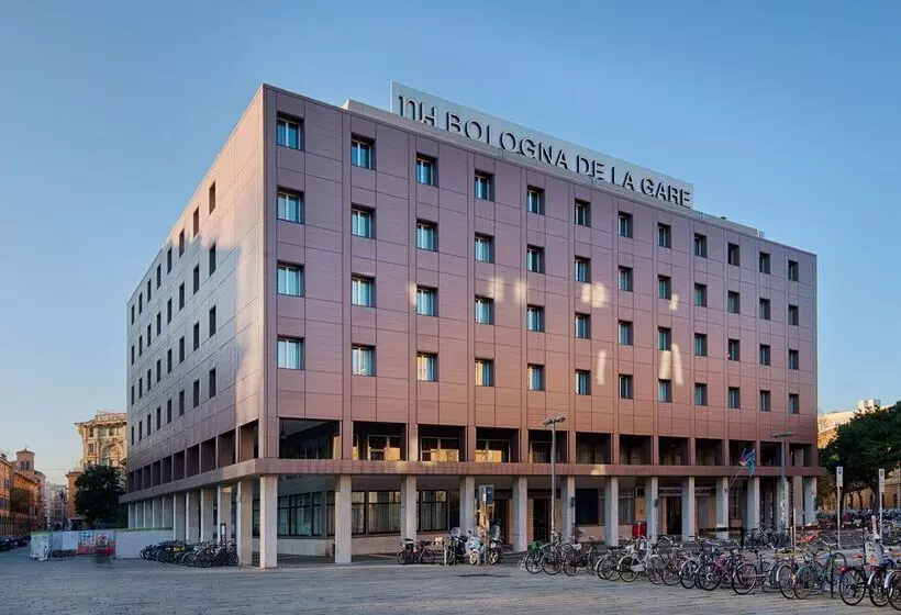 هتل NH Bologna De La Gare