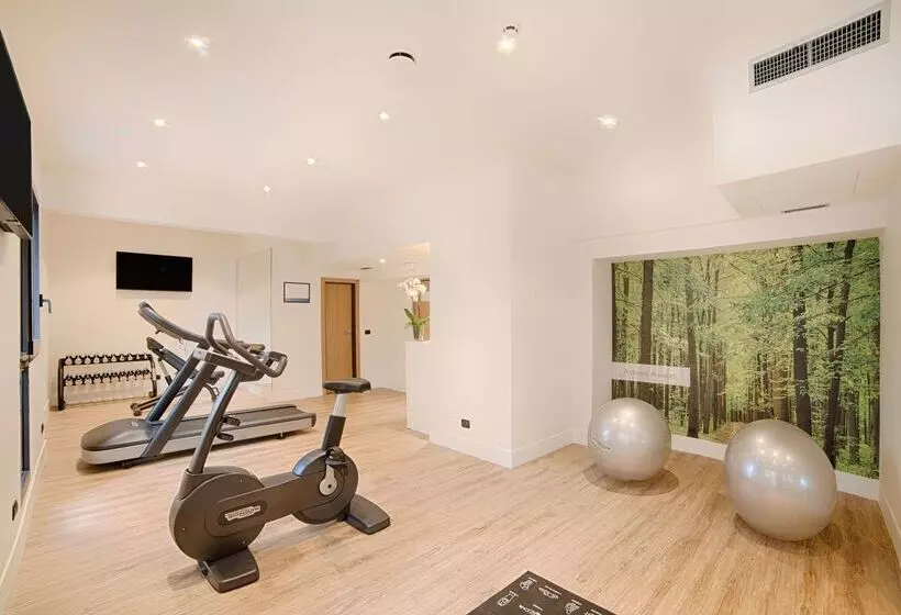 هتل NH Catania Centro