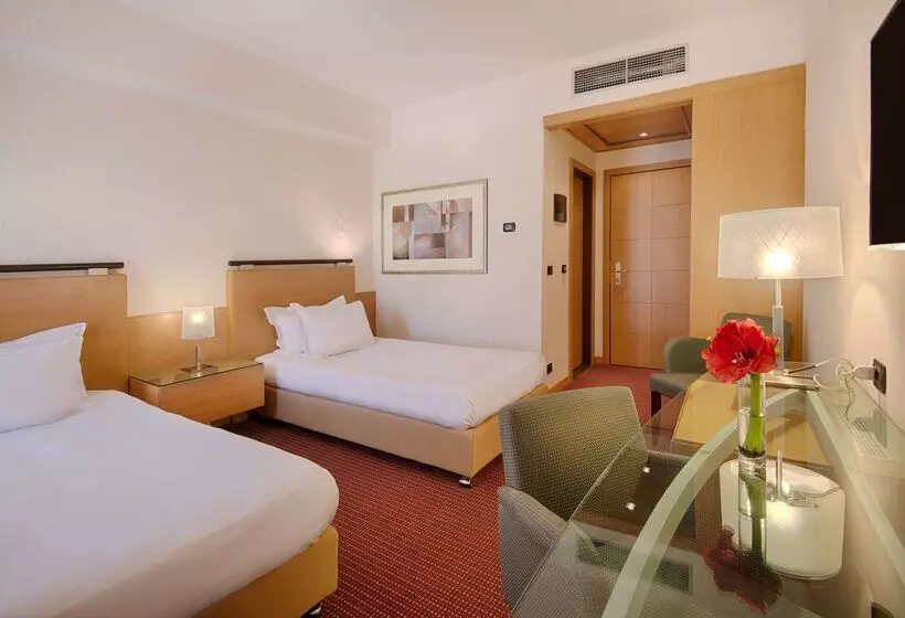 هتل NH Catania Centro