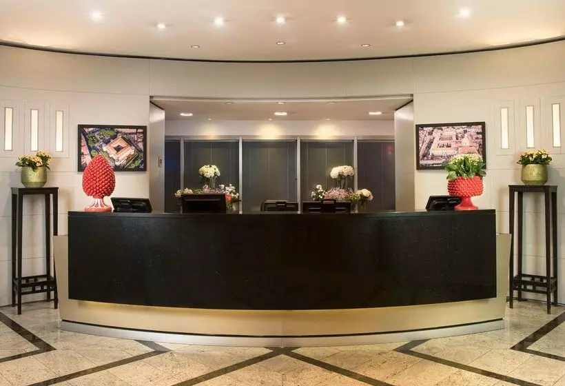 هتل NH Catania Centro