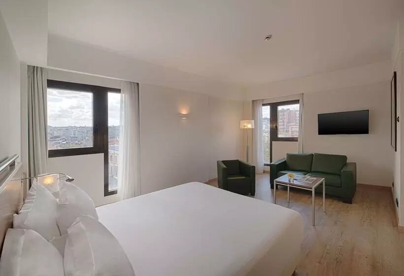 هتل NH Catania Centro