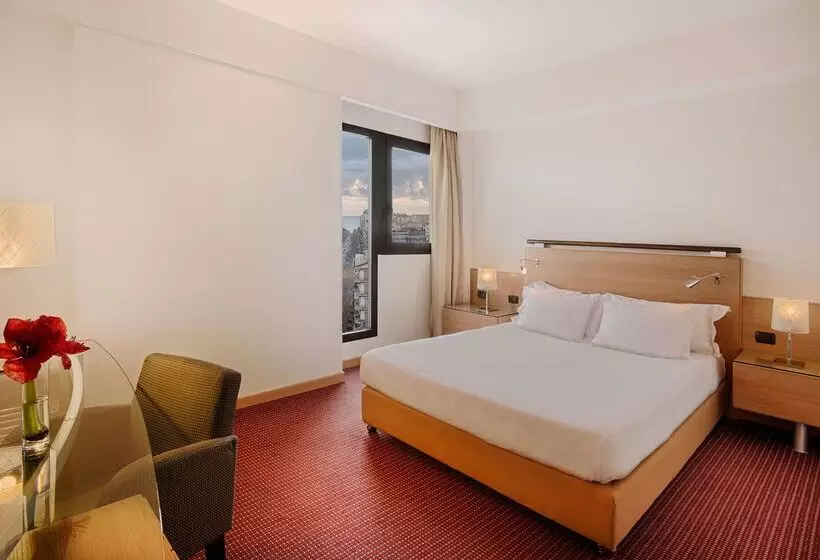 هتل NH Catania Centro