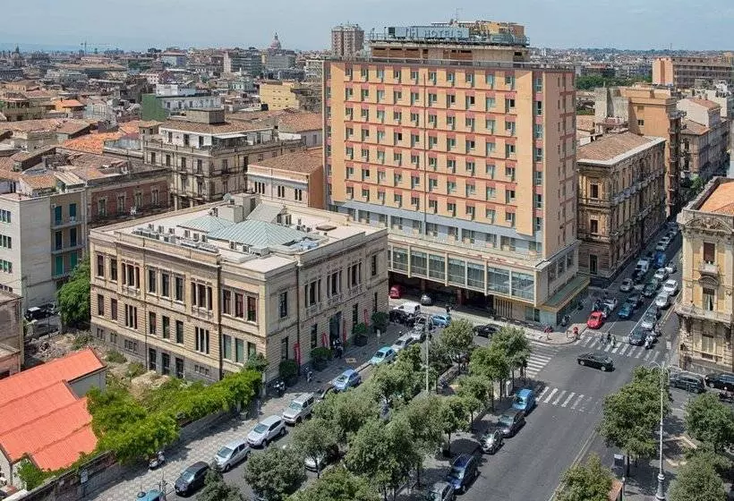هتل NH Catania Centro