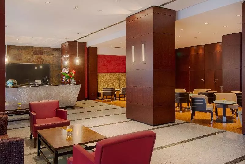 هتل NH Catania Centro