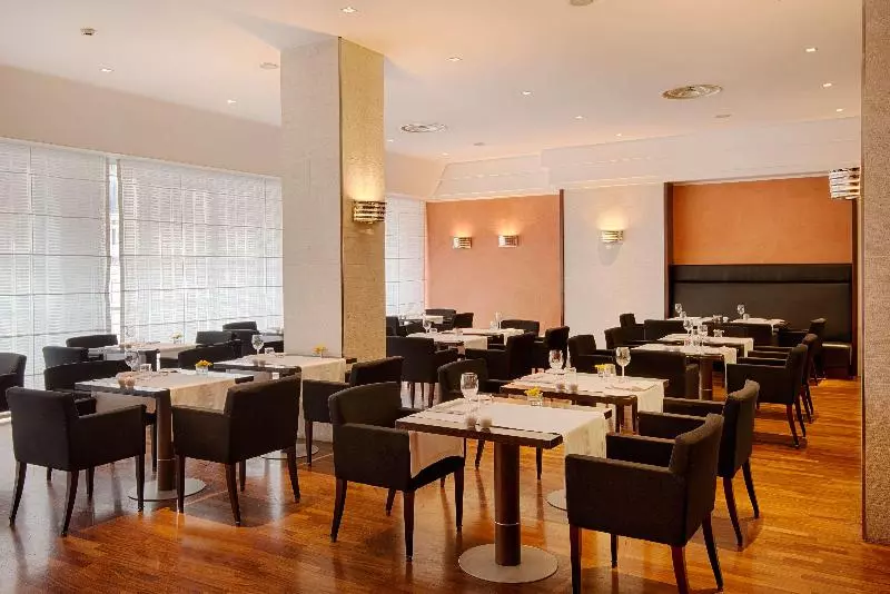 هتل NH Catania Centro