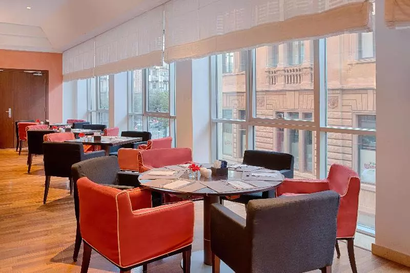 هتل NH Catania Centro