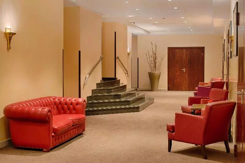 هتل NH Catania Centro