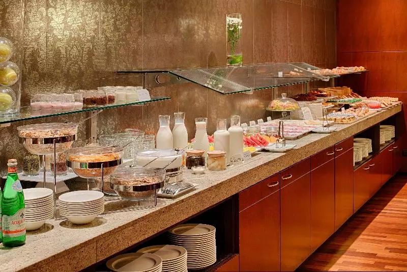 هتل NH Catania Centro