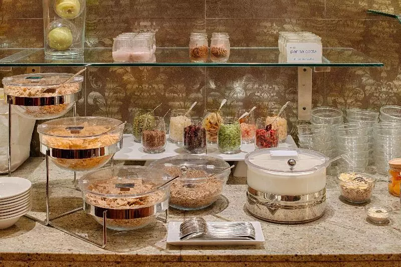 هتل NH Catania Centro