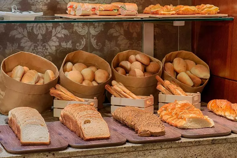 هتل NH Catania Centro