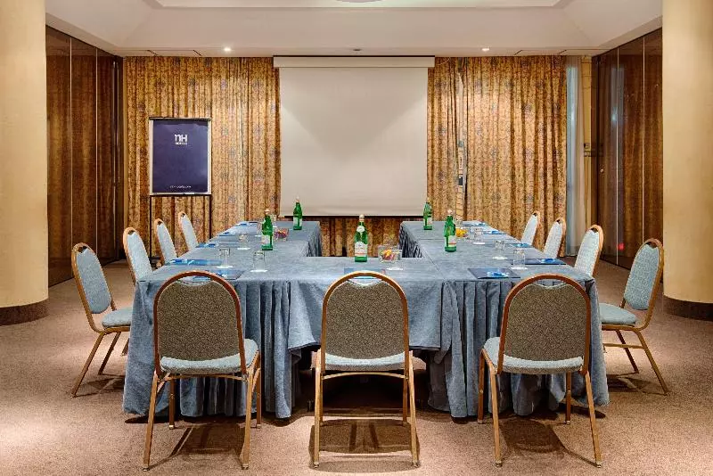 هتل NH Catania Centro