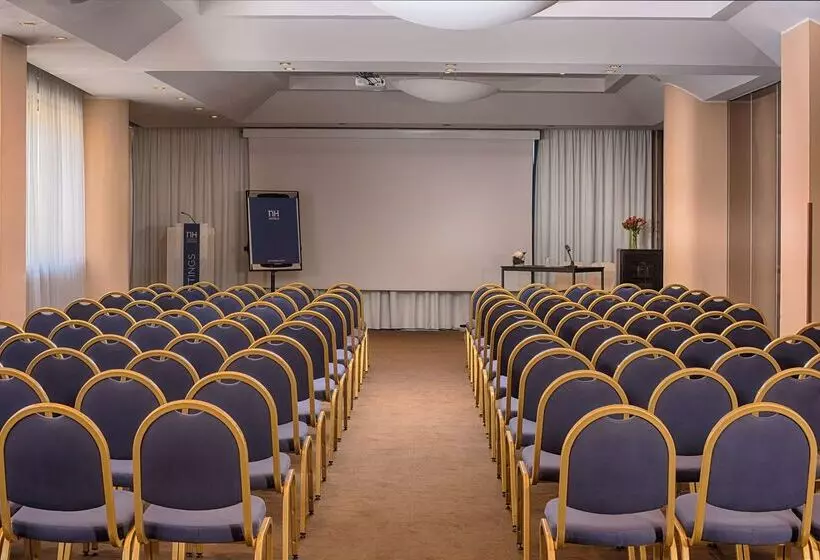 هتل NH Catania Centro