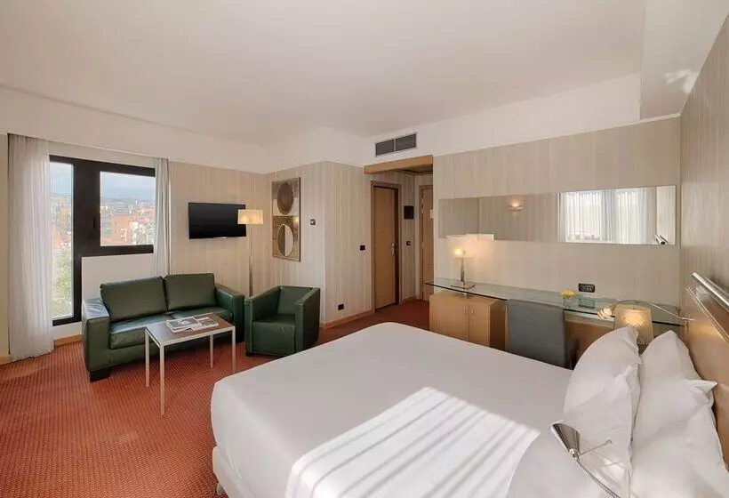 هتل NH Catania Centro