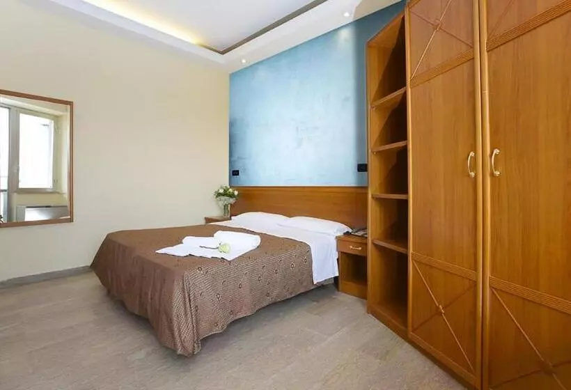 Отель President