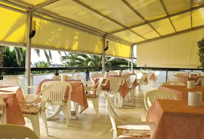 Отель President