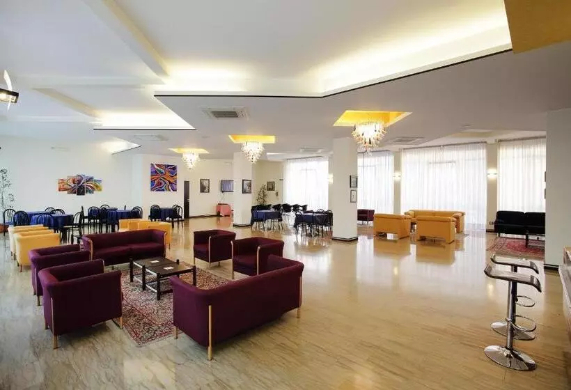 Отель President