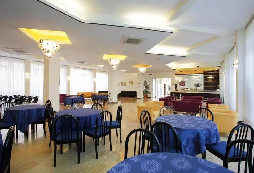 Отель President