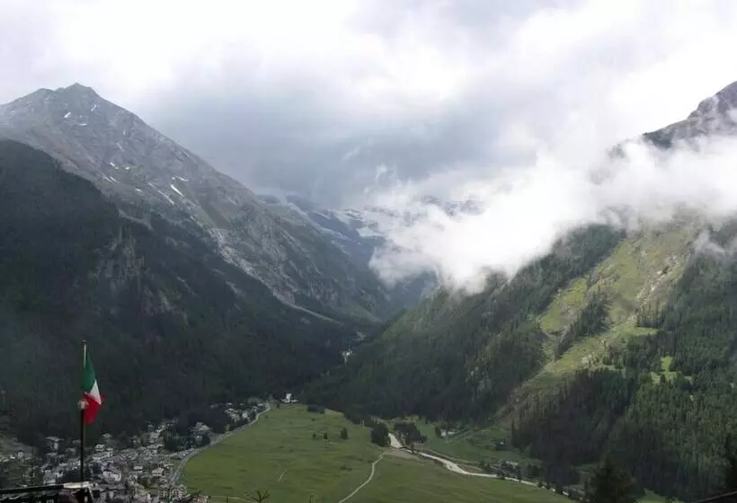 فندق Ristorante Belvedere