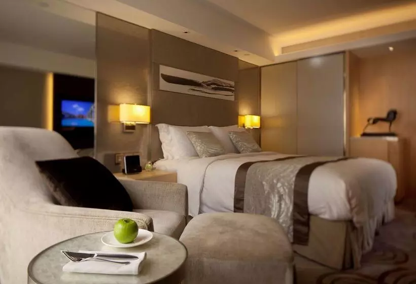 هتل The Royal Garden