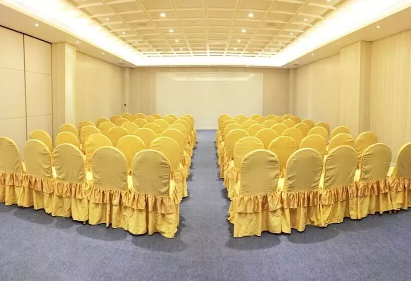 فندق Silvermine Beach Resort