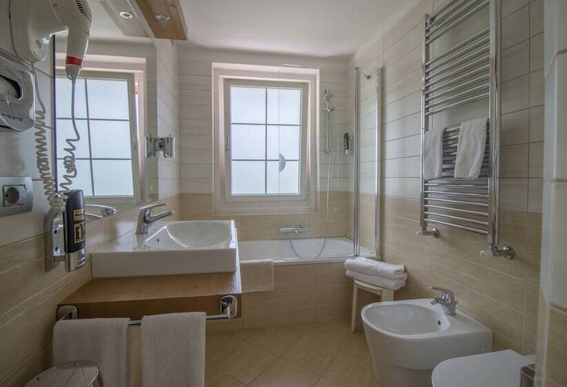 هتل Villa Argentina