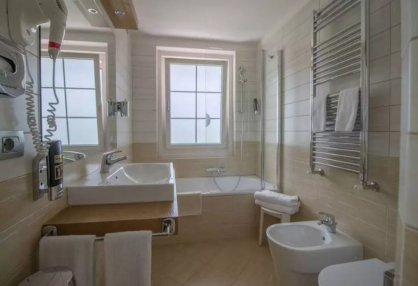 בית מלון כפרי Villa Argentina