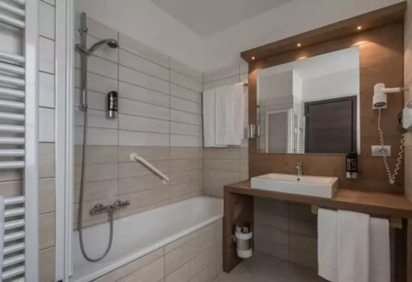 בית מלון כפרי Villa Argentina