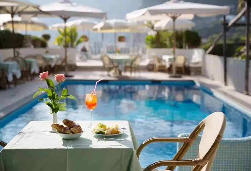 ホテル Villa Brunella