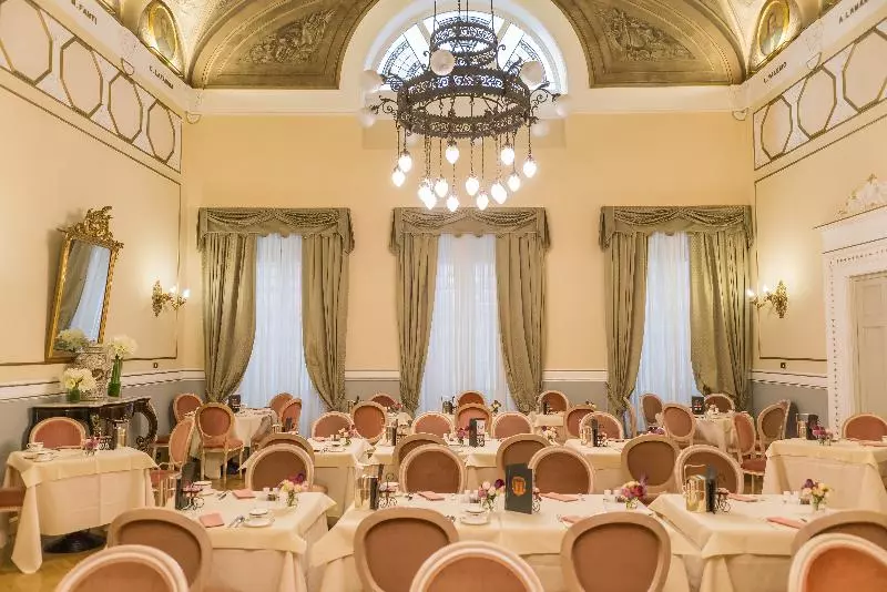 هتل Bernini Palace