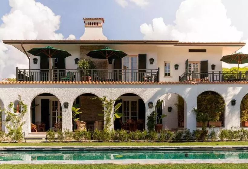 בית מלון כפרי California Park