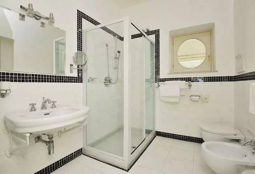 호텔 Monte Baldo E Villa Acquarone