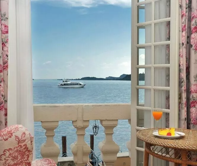 호텔 Monte Baldo E Villa Acquarone