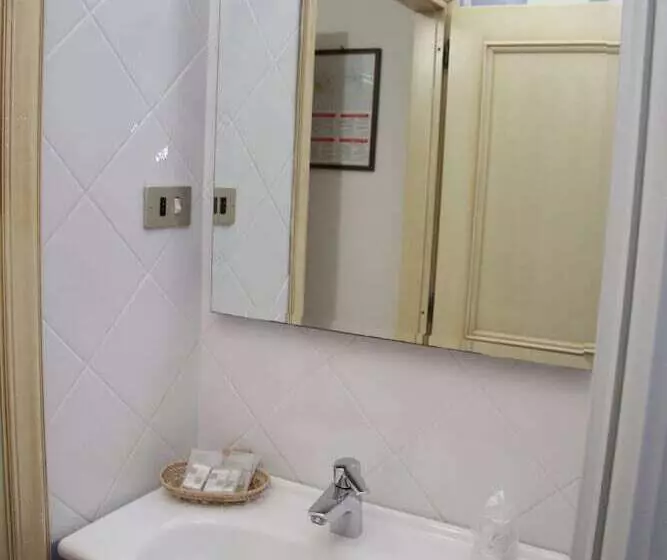 Отель Residence I Due Pini