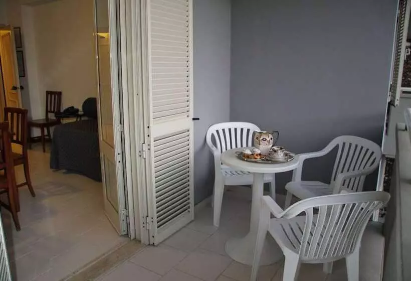 Отель Residence I Due Pini