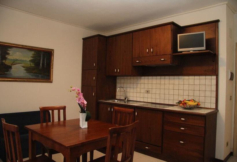 בית מלון כפרי Residence I Due Pini