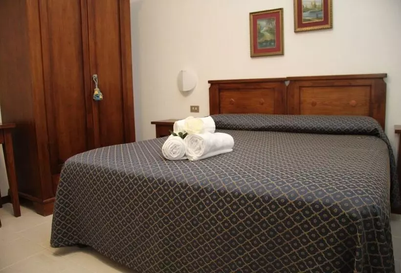 Отель Residence I Due Pini