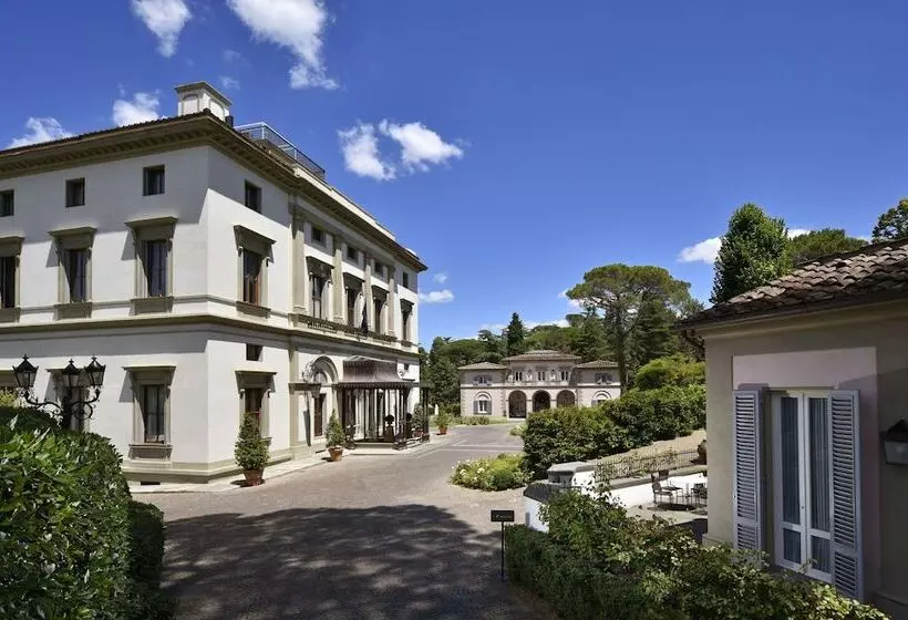 בית מלון כפרי Villa Cora