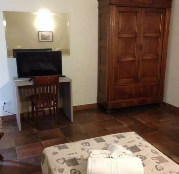 Отель Albergo San Michele