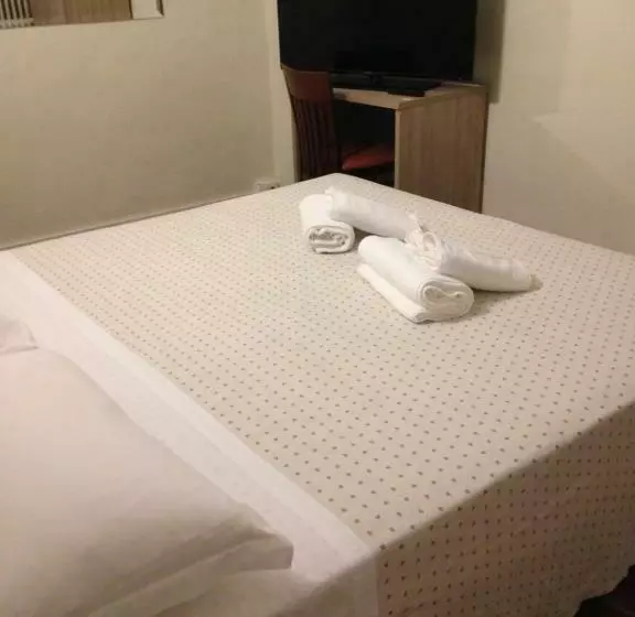 Отель Albergo San Michele