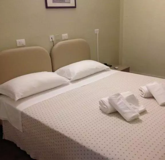 Отель Albergo San Michele