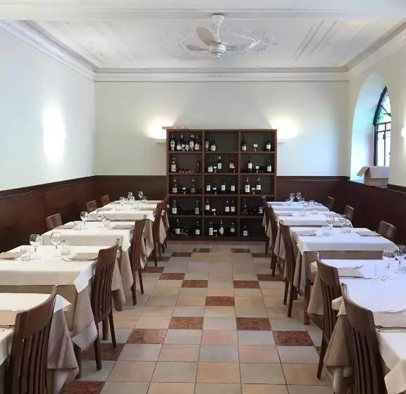 Отель Albergo San Michele