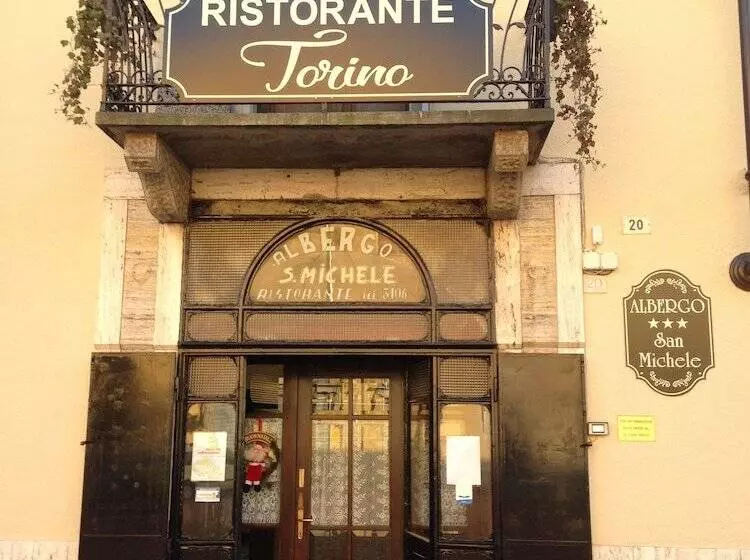 Отель Albergo San Michele