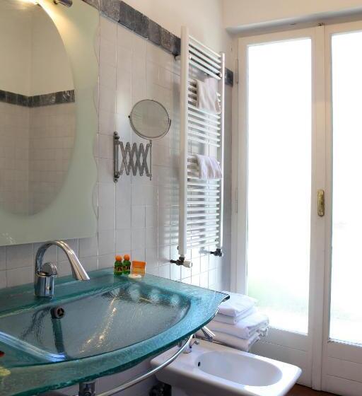 בית מלון כפרי Da ö Vittorio Srl