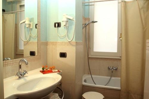 בית מלון כפרי Da ö Vittorio Srl