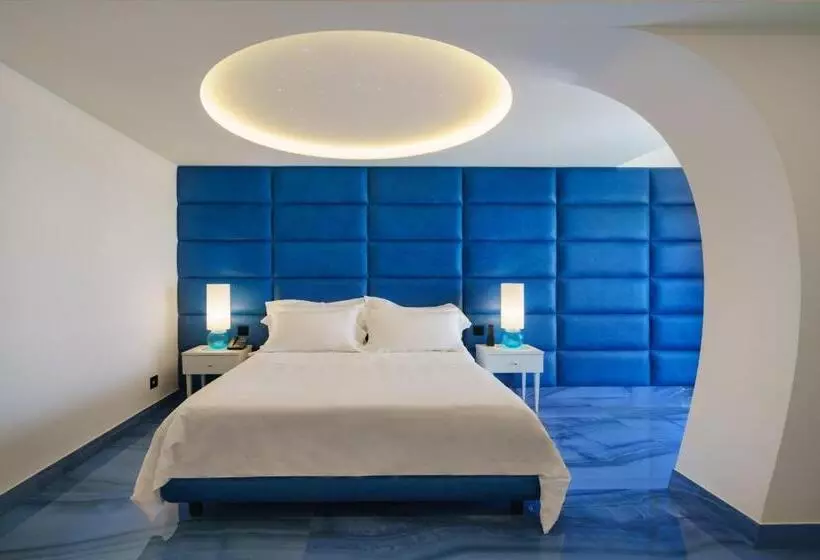 هتل Grotta Palazzese Beach