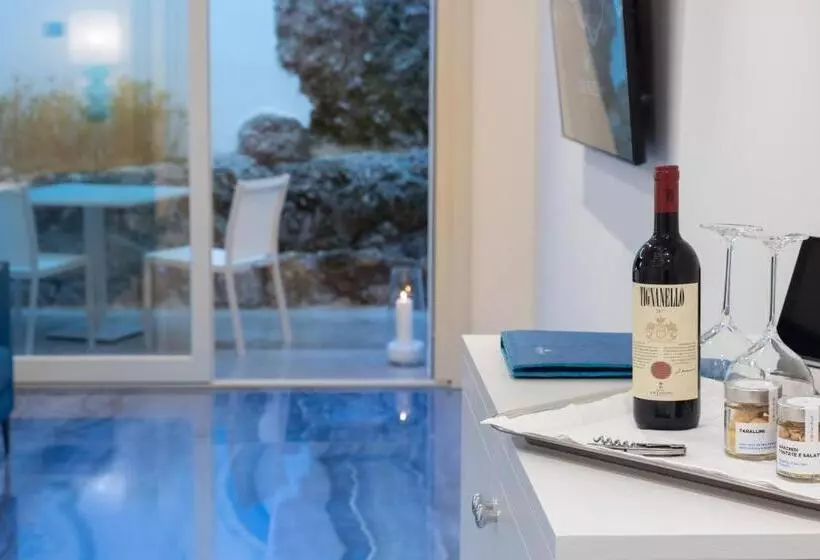 هتل Grotta Palazzese Beach